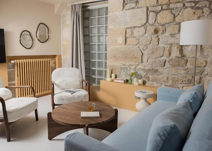 Notre Dame Apartment