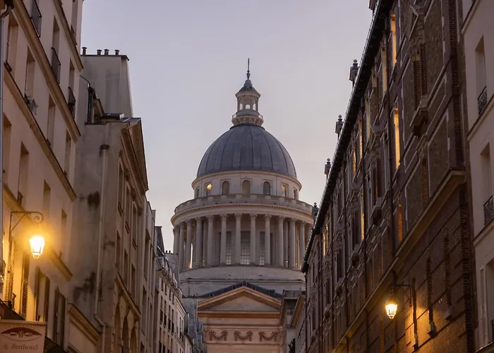 Notre Dame شقة *